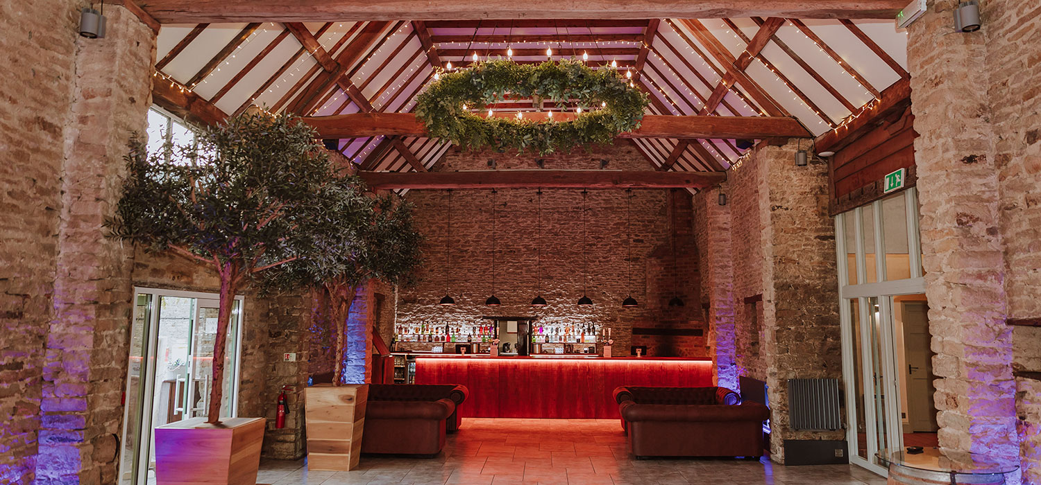 b-oxfordshire-wedding-venues-01